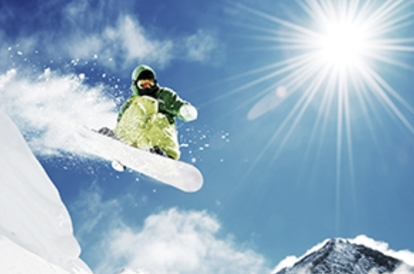 Vincanwo Group performs solar radiation testing to verify whether materials of LCD screens and components sufficiently resist the effects of extended sun exposure.